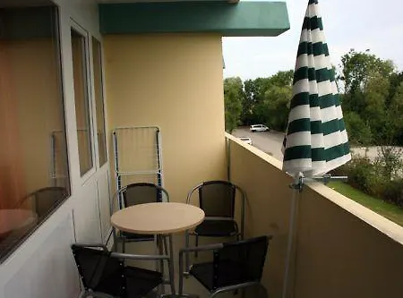 Appartement Ferienwohnung-e221 *